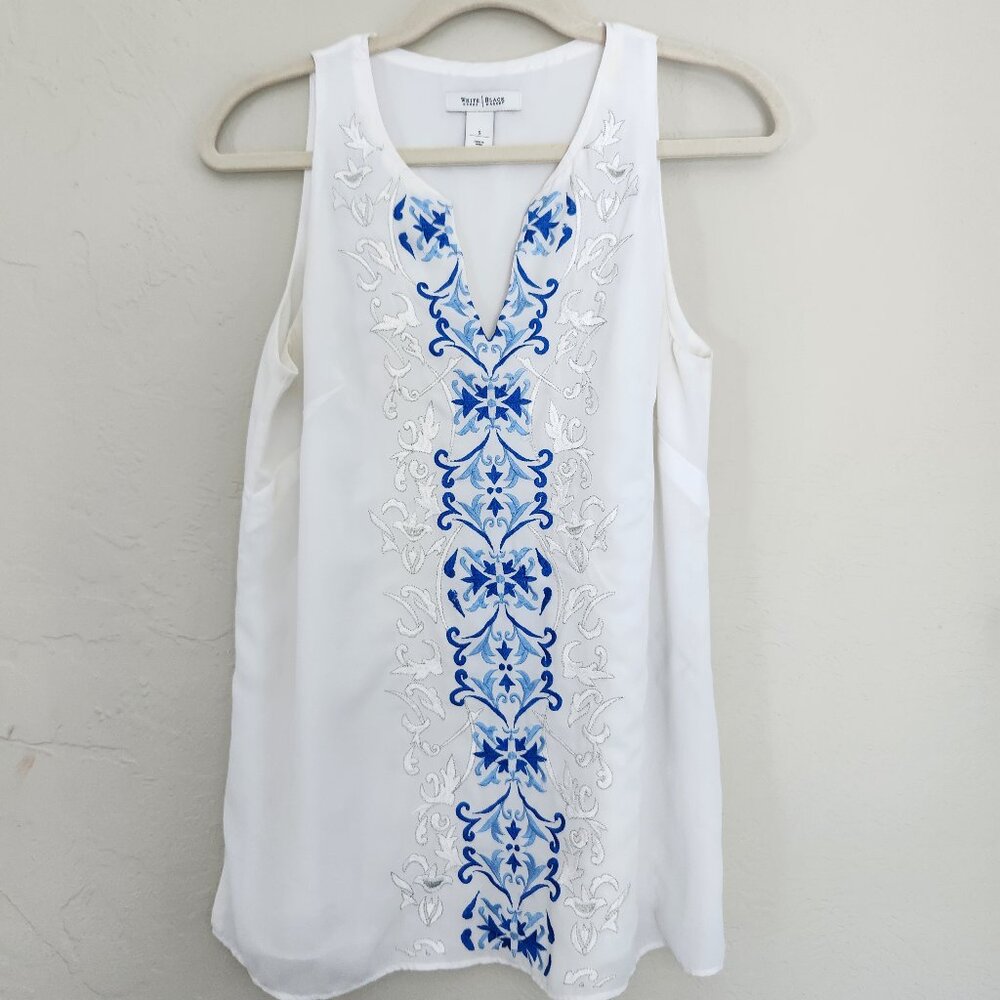 White House Black Market: White Blouse with Blue Details